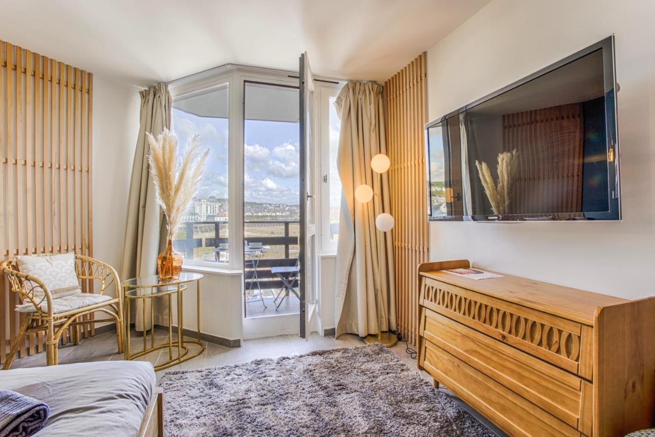 La Rev'Rie - Vue Sur Mer Avec Balcon Deauville Eksteriør billede