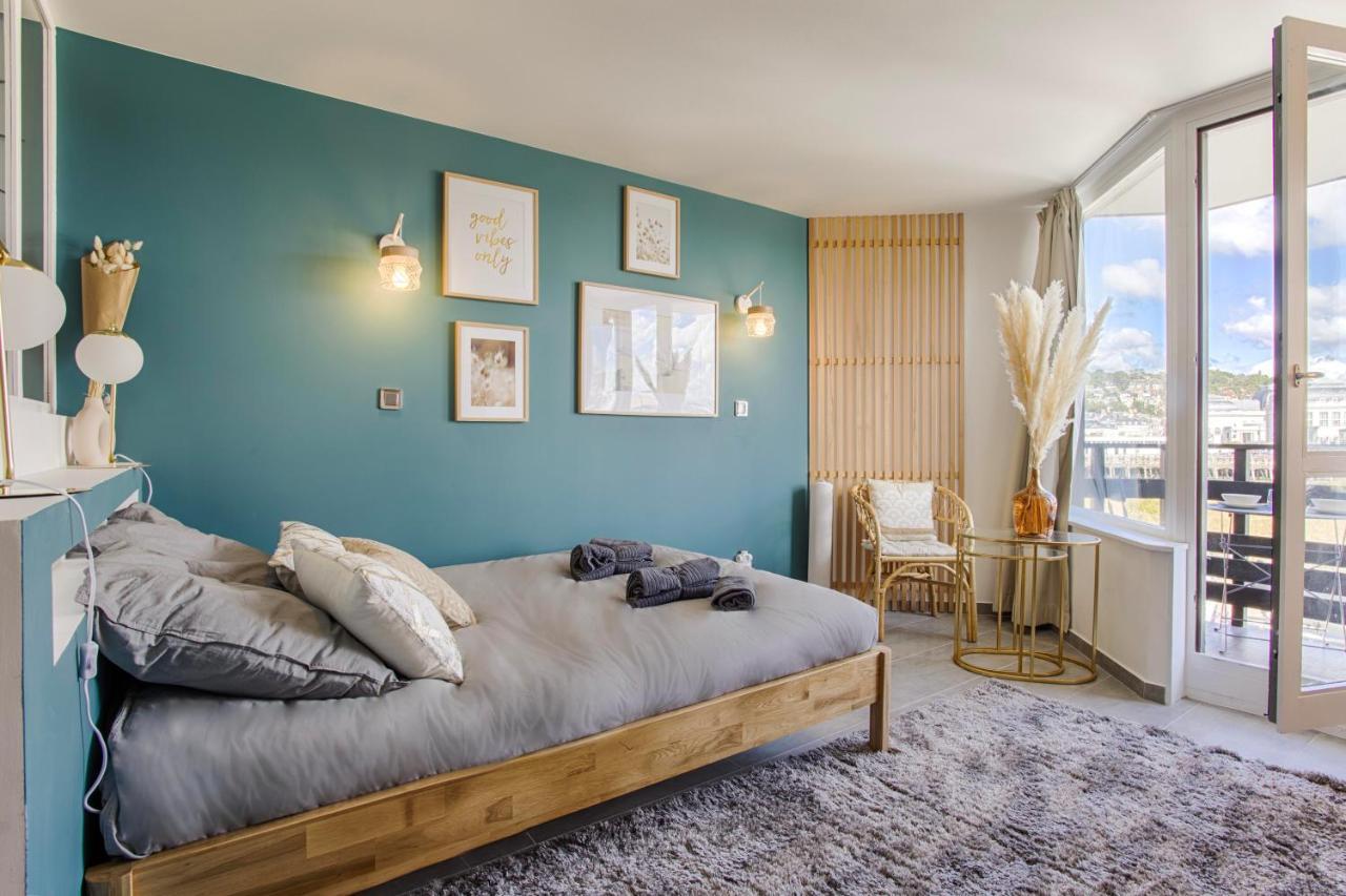La Rev'Rie - Vue Sur Mer Avec Balcon Deauville Eksteriør billede